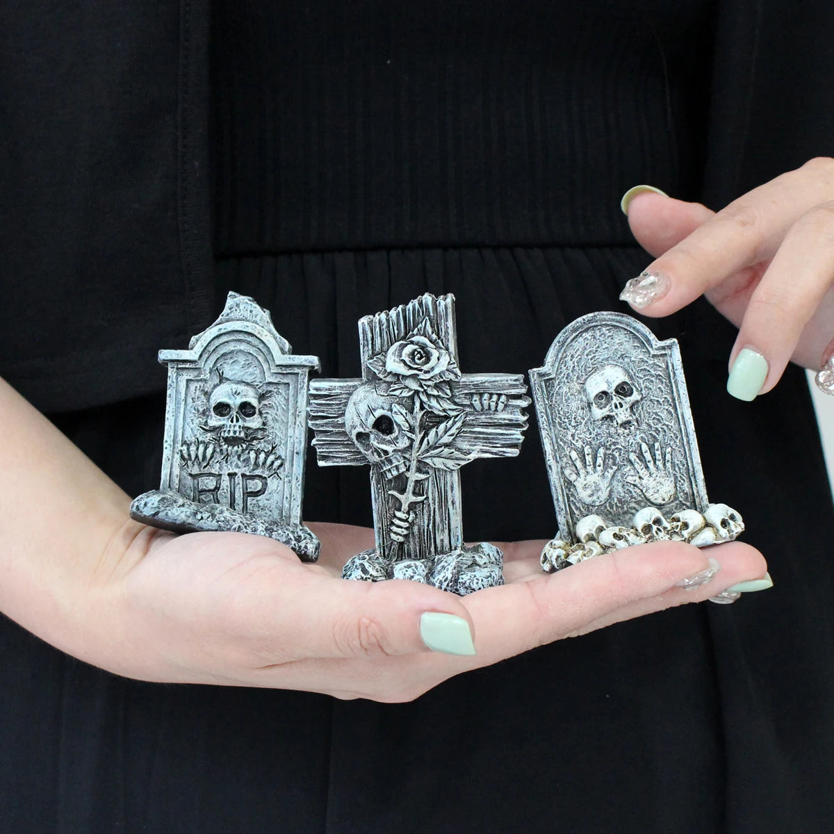 3-piece set of tombstone resin crafts, terrifying decorative statues in courtyard gardens, Halloween decorative statues, bonsai