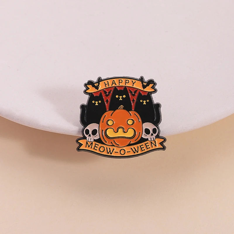 Halloween Pumpkin Animal Enamel Pins Ghost Capybara Grim Reaper Duck Spooky Season Brooches Lapel Badge Jewelry Gift for Friends