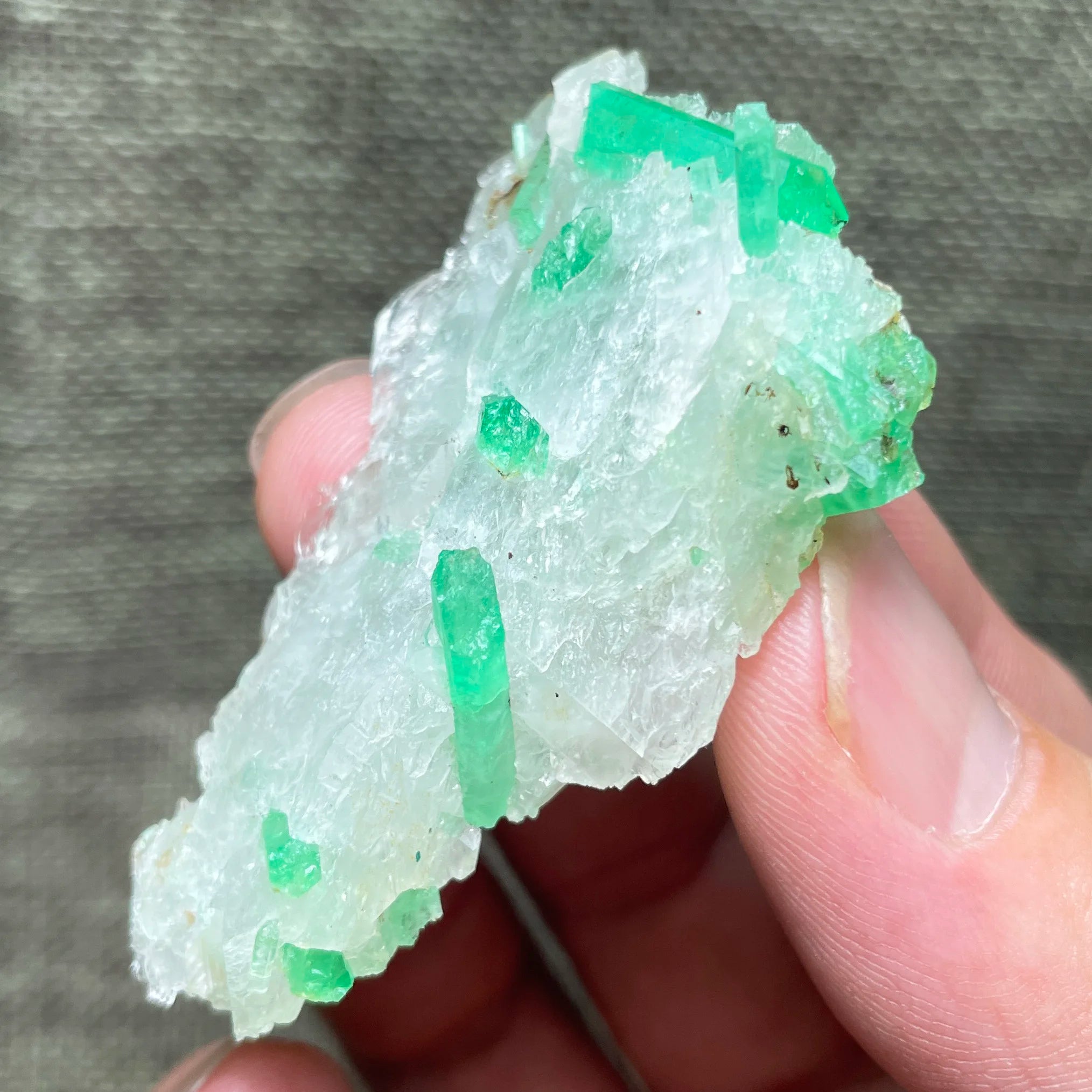 Natural Emerald &amp; Healing Quartz