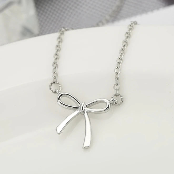 Cute and Exquisite Gold and Silver Bow Necklace for Women