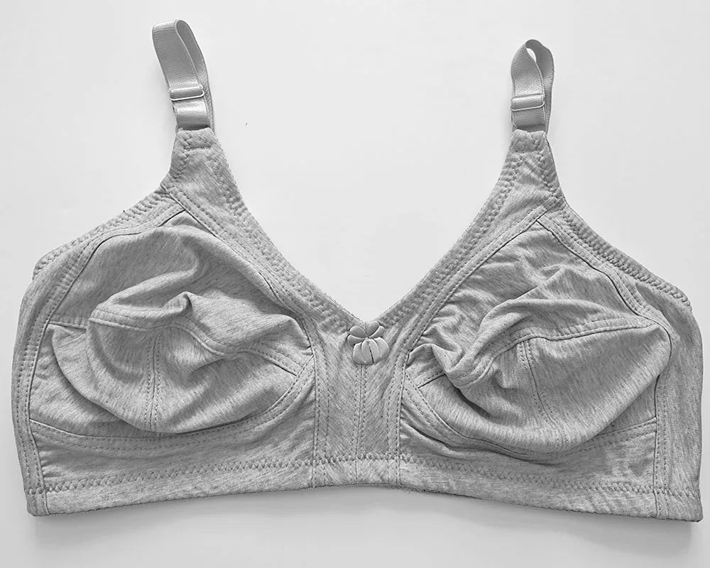 Sexy lace bra without underwire to lift bust for women in large size