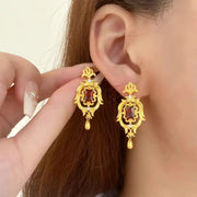 Luxurious and elegant 24K retro gold garnet earrings
