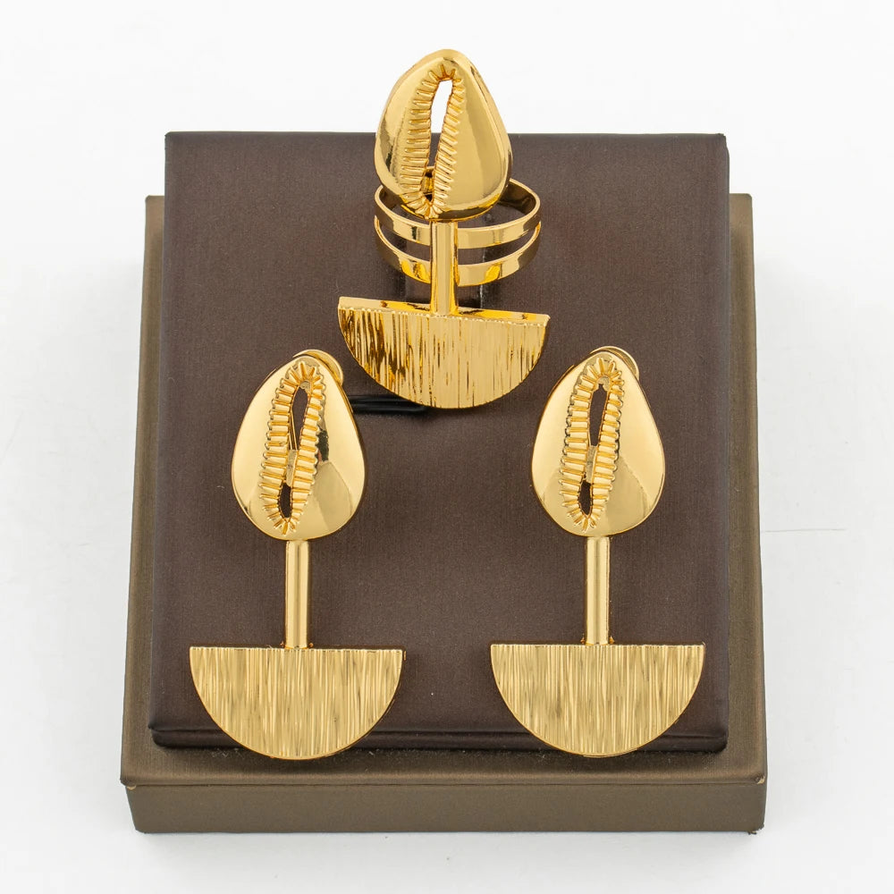 ###Bộ Trang Sức Vàng Quý: Khuyên Tai & Nhẫn Dành Cho Nữ