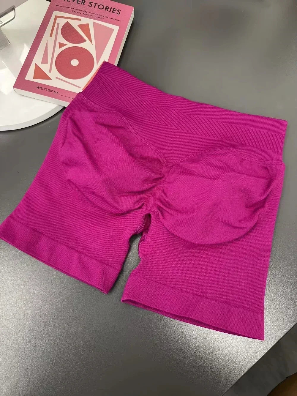 Quần Short Nữ Thể Thao Yoga In Chữ Co Giãn Nhanh Khô