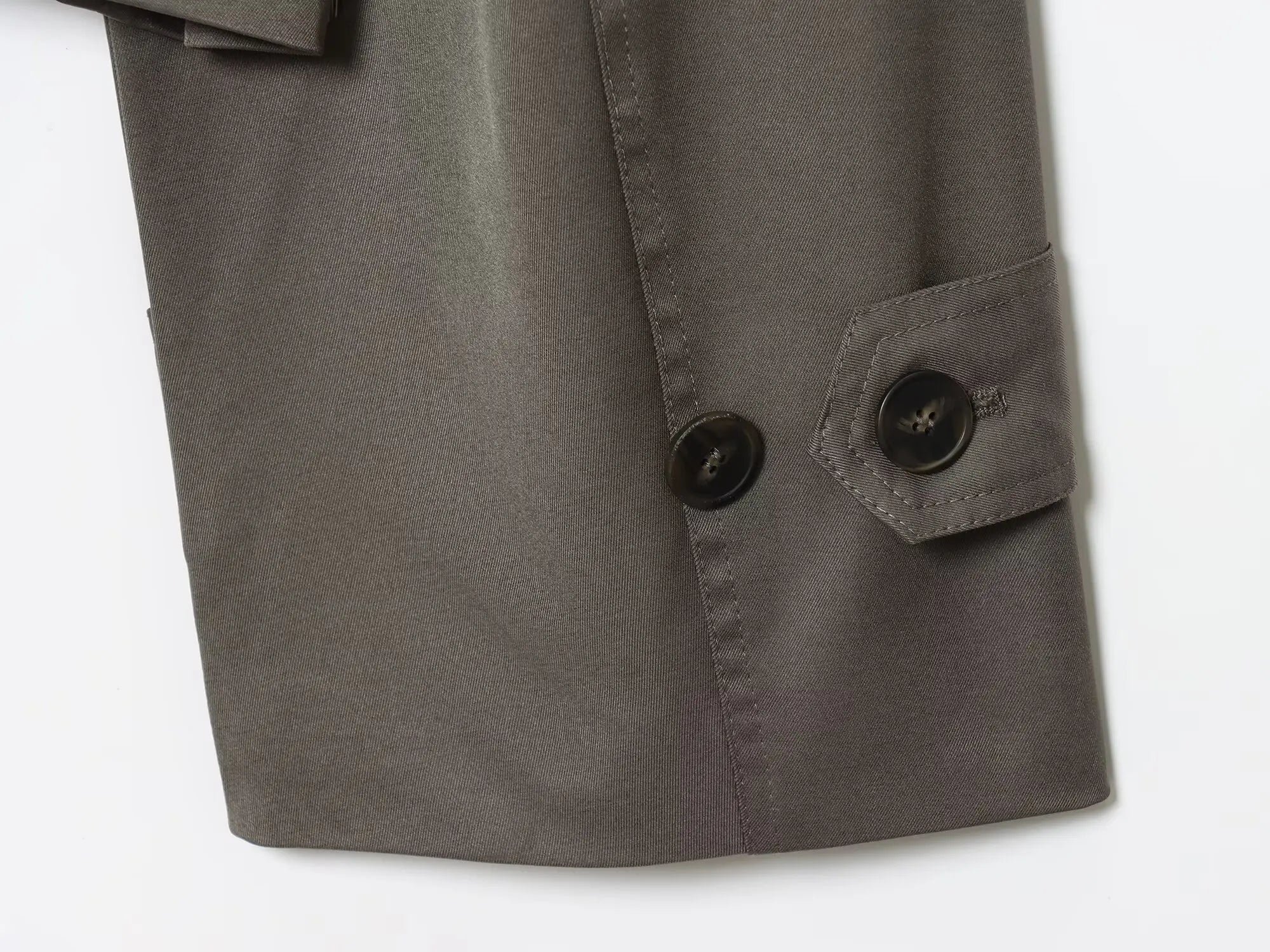 2025 Women's Coat European and American Style with Luxurious Belt