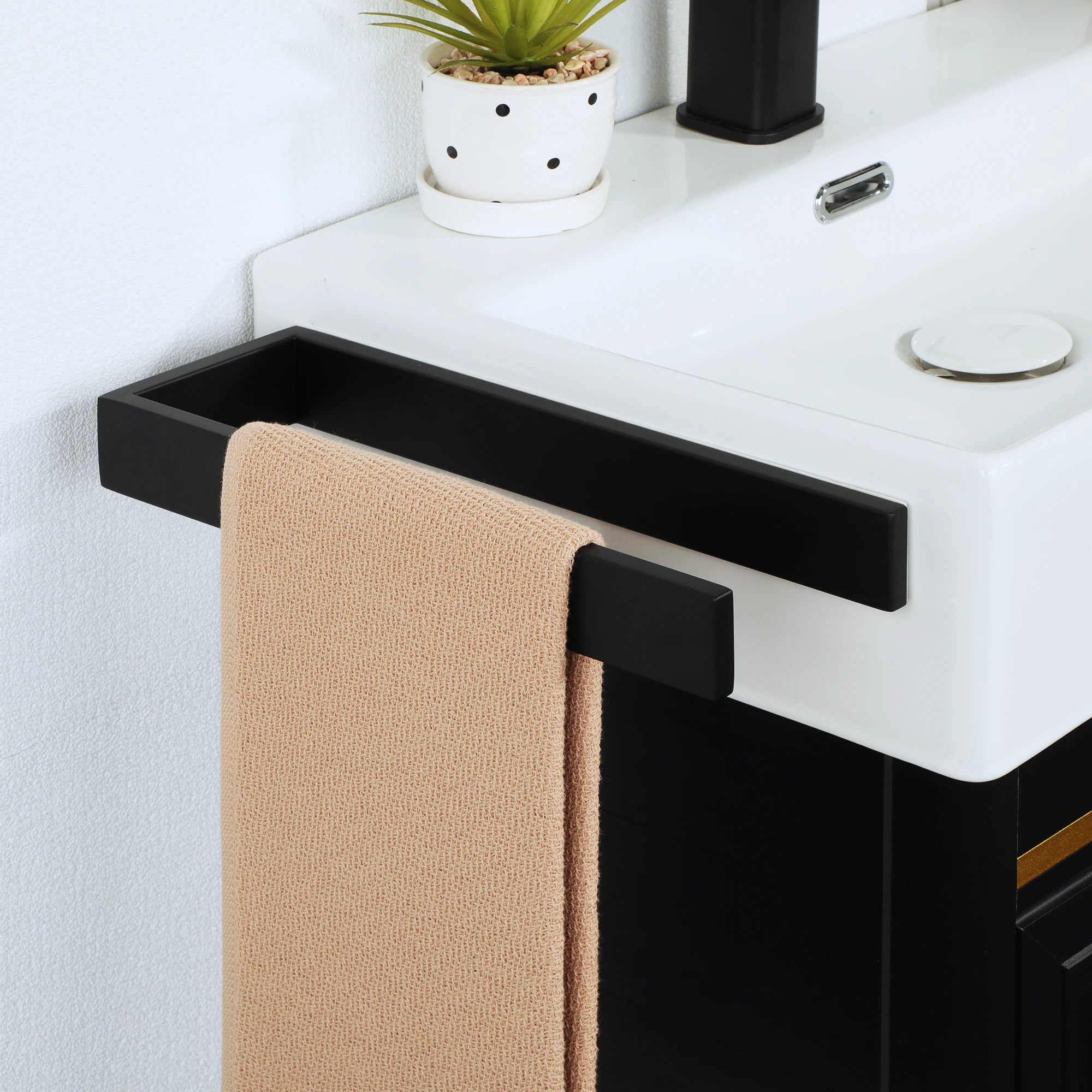 ###Phụ Kiện Phòng Tắm Đen: Móc Áo, Kệ Khăn, Giá Giấy