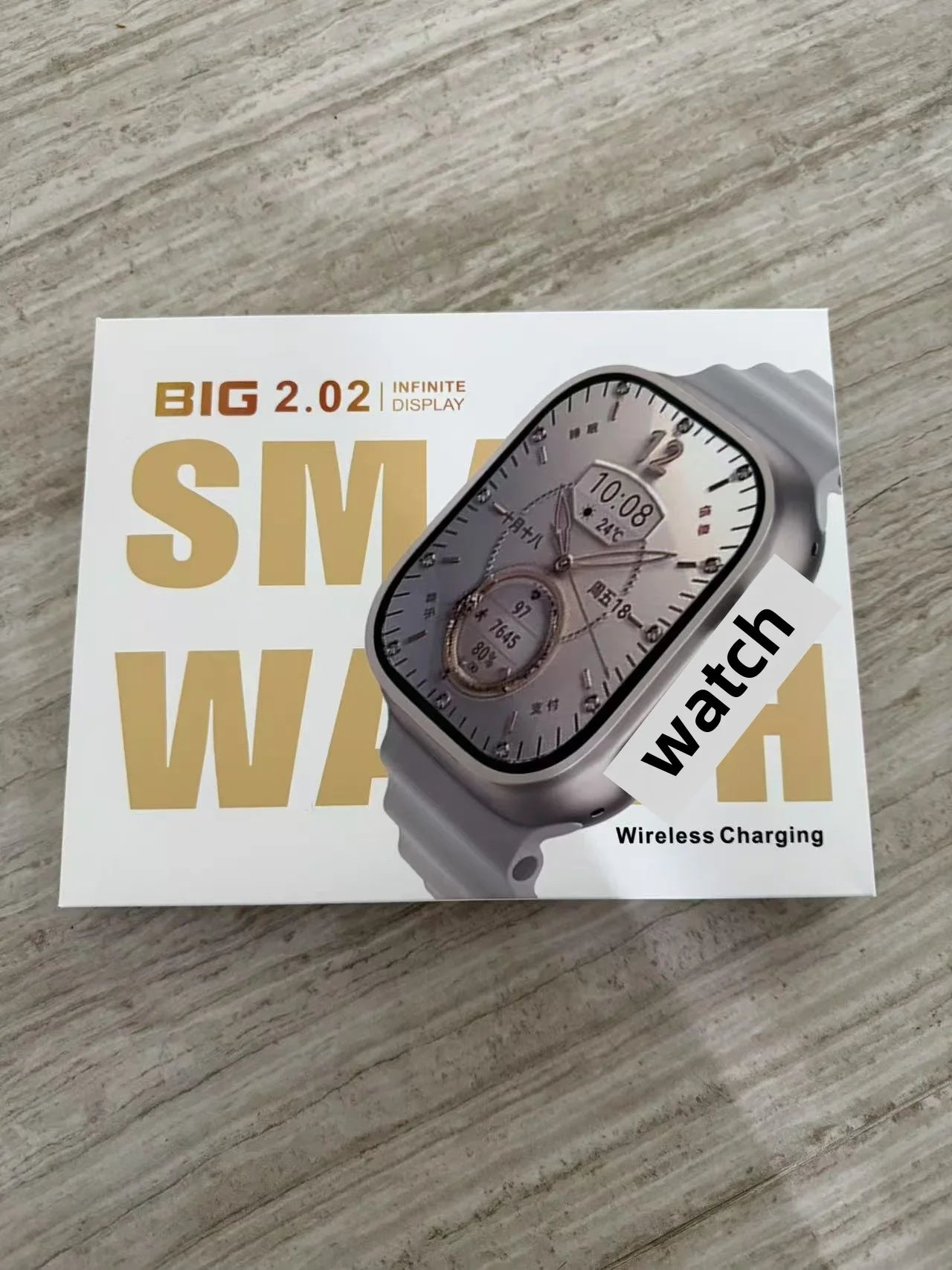 智慧手錶，配備 2.08 吋（49 毫米）全觸控高清螢幕，支援 NFC、磁吸充電、藍牙通話、健康和健身追蹤功能