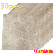 30 tấm lót sàn màu xám, kích thước 11.8x11.8 inch, xếp chồng lên nhau, chữ vàng, đỏ nổi bật.