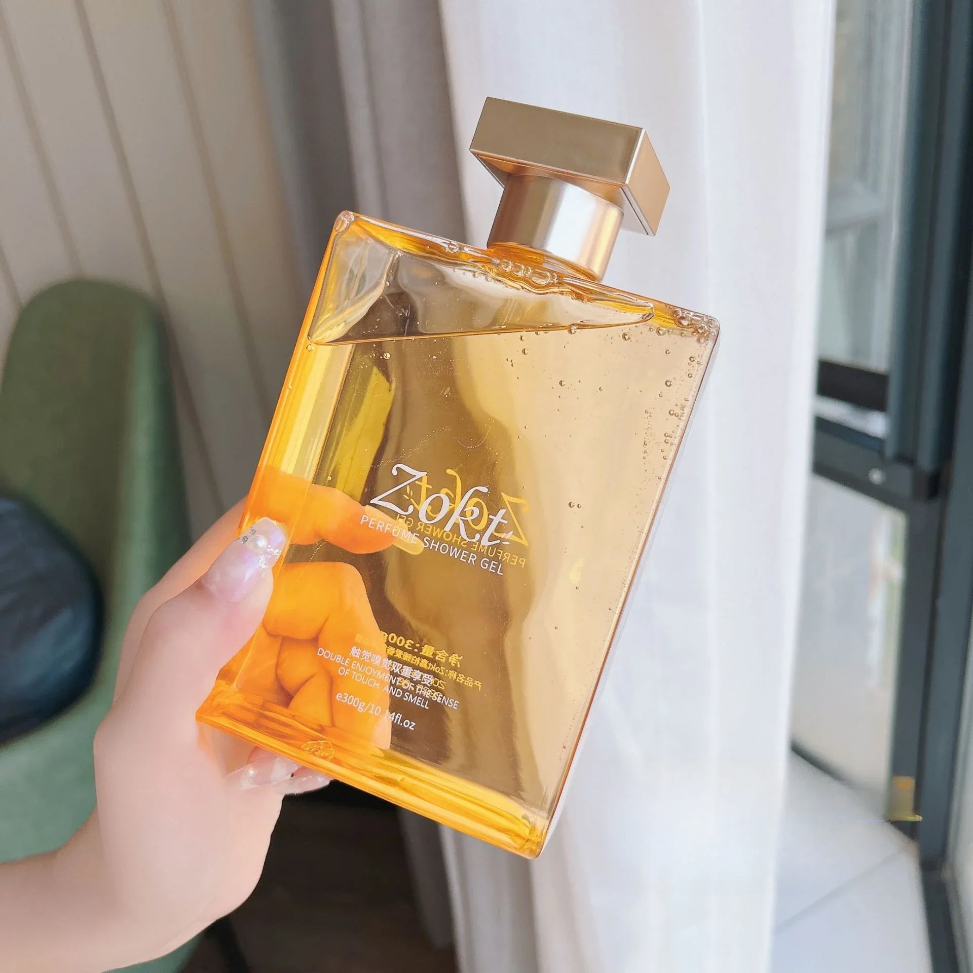 Long-lasting Fragrance Whitening Shower Gel 300ml Niacinamide