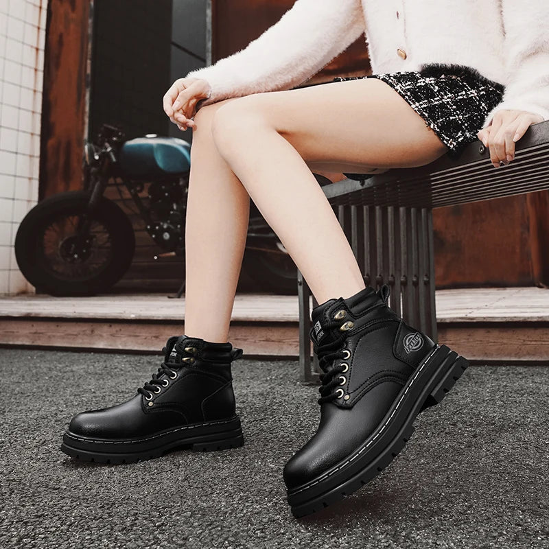 Men's High-Quality Leather Shoes with Comfortable and Fashionable Flat Soles