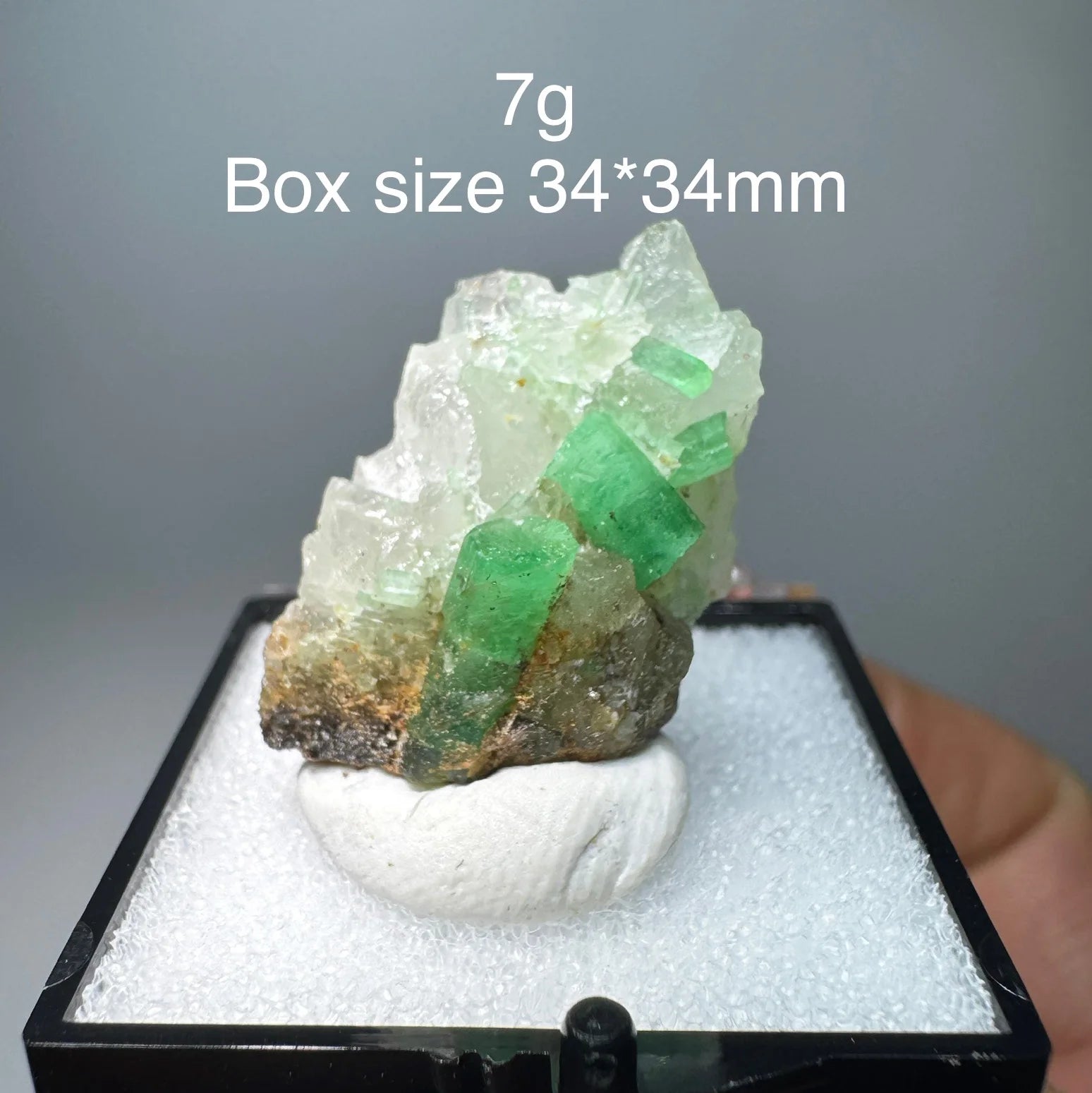 Natural Emerald &amp; Healing Quartz