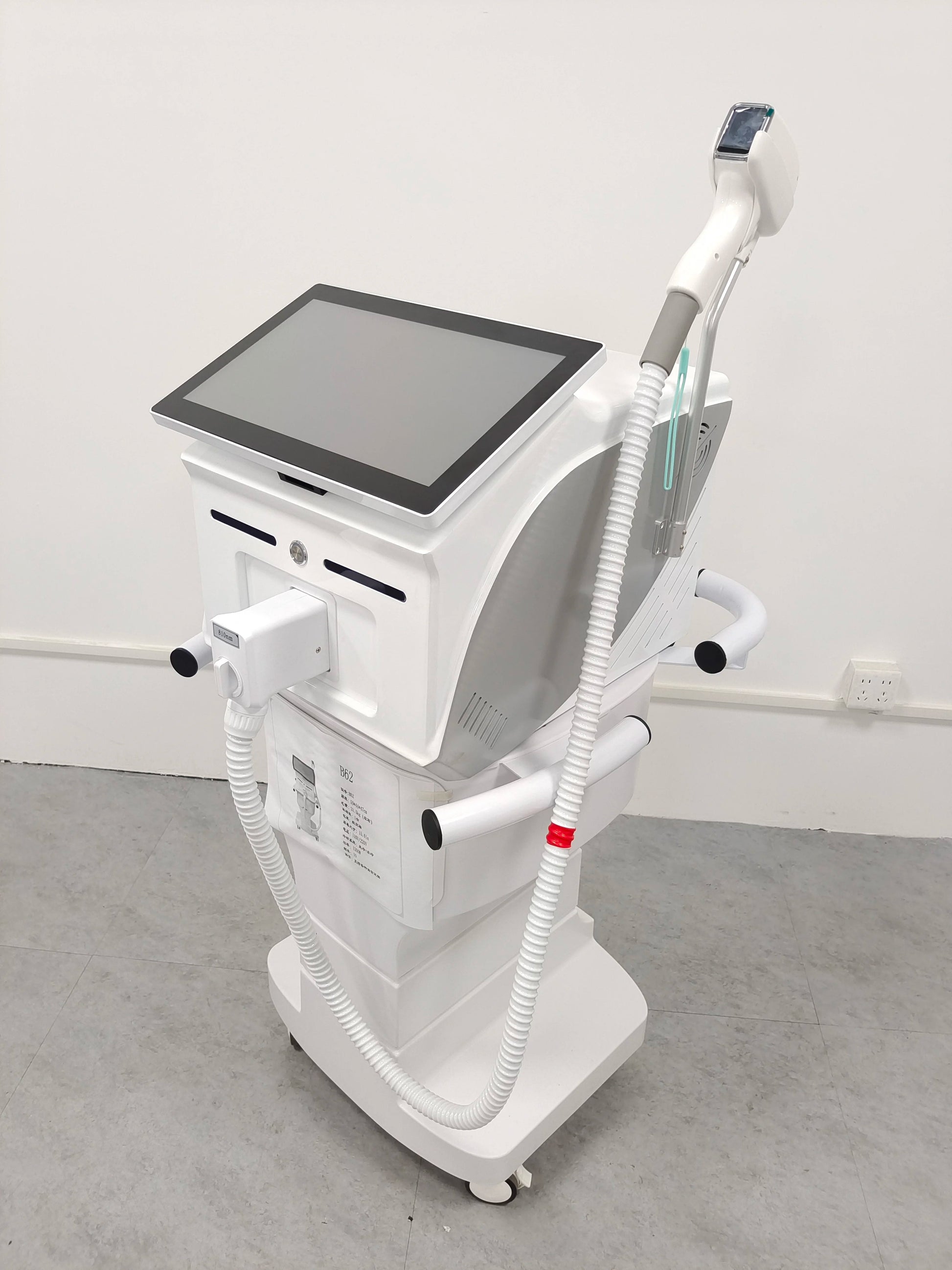 Painless Diode Laser Hair Removal Machine 755nm/808nm/940nm/1064nm 600W-1600W 60M Shots CE Certified For All Skin Types I-VI - Daisan Mart