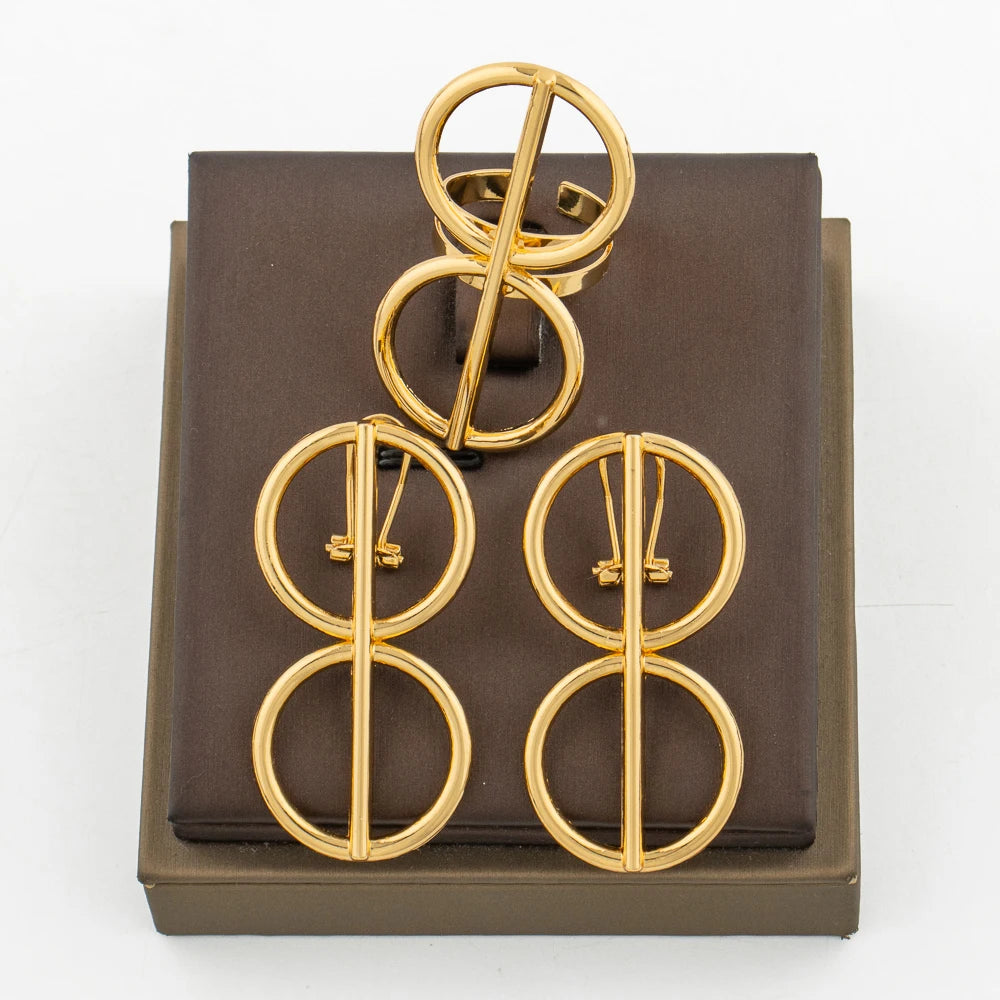 ###Bộ Trang Sức Vàng Quý: Khuyên Tai & Nhẫn Dành Cho Nữ