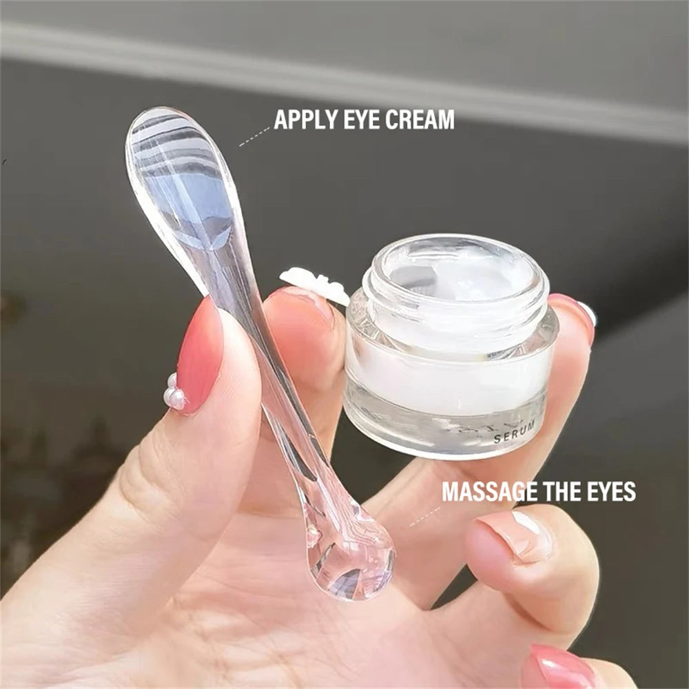 Set of 3 convenient plastic spoons for mixing face cream and applying mask