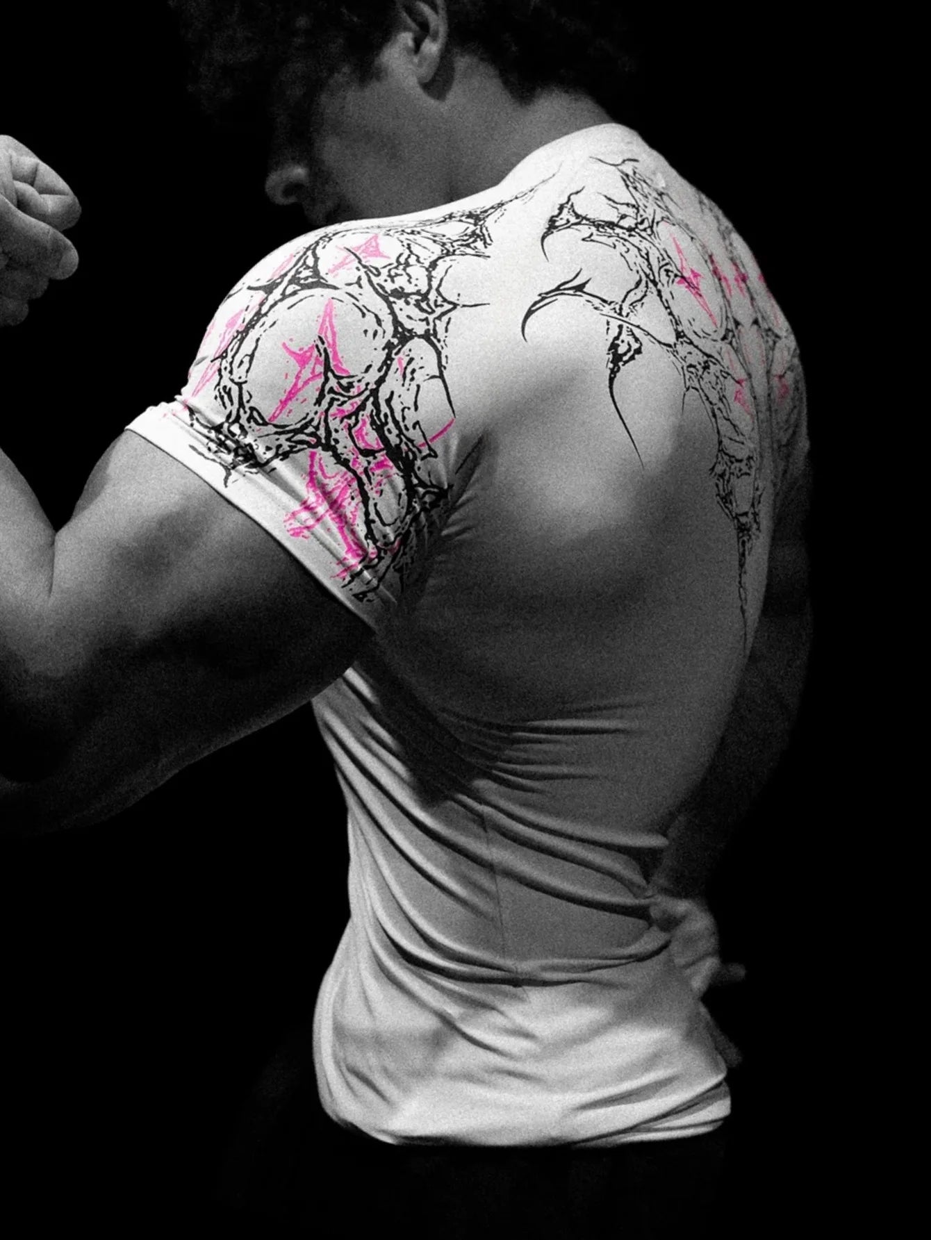 Men's Gym Sports T-Shirt Quick Dry Body-hugging Workout Shirt