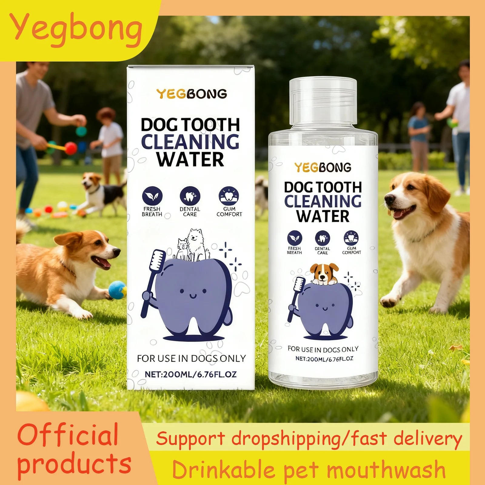 Chai và hộp nước làm sạch răng chó trên cỏ xanh, chó vui đùa xung quanh.