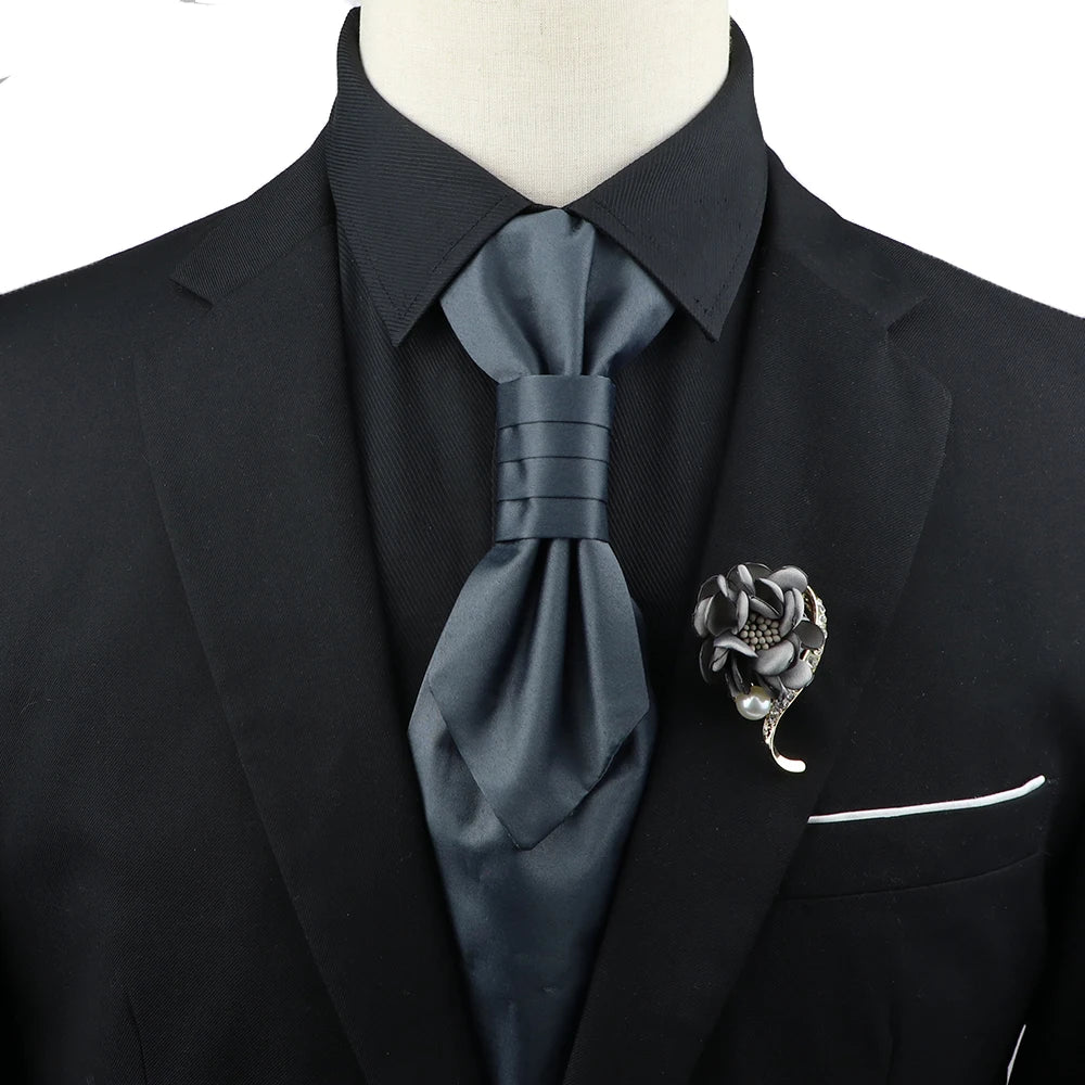 Premium luxury Paisley men's tie &amp; brooch