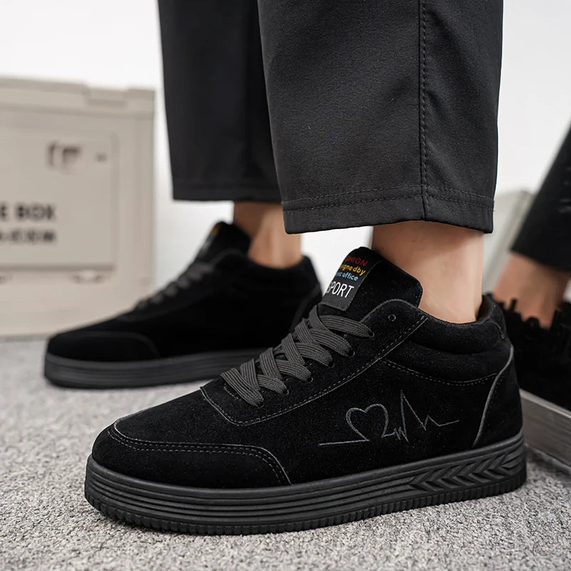 Giày Thêu Tim Đỏ Unisex - Thời Trang Thoáng Khí