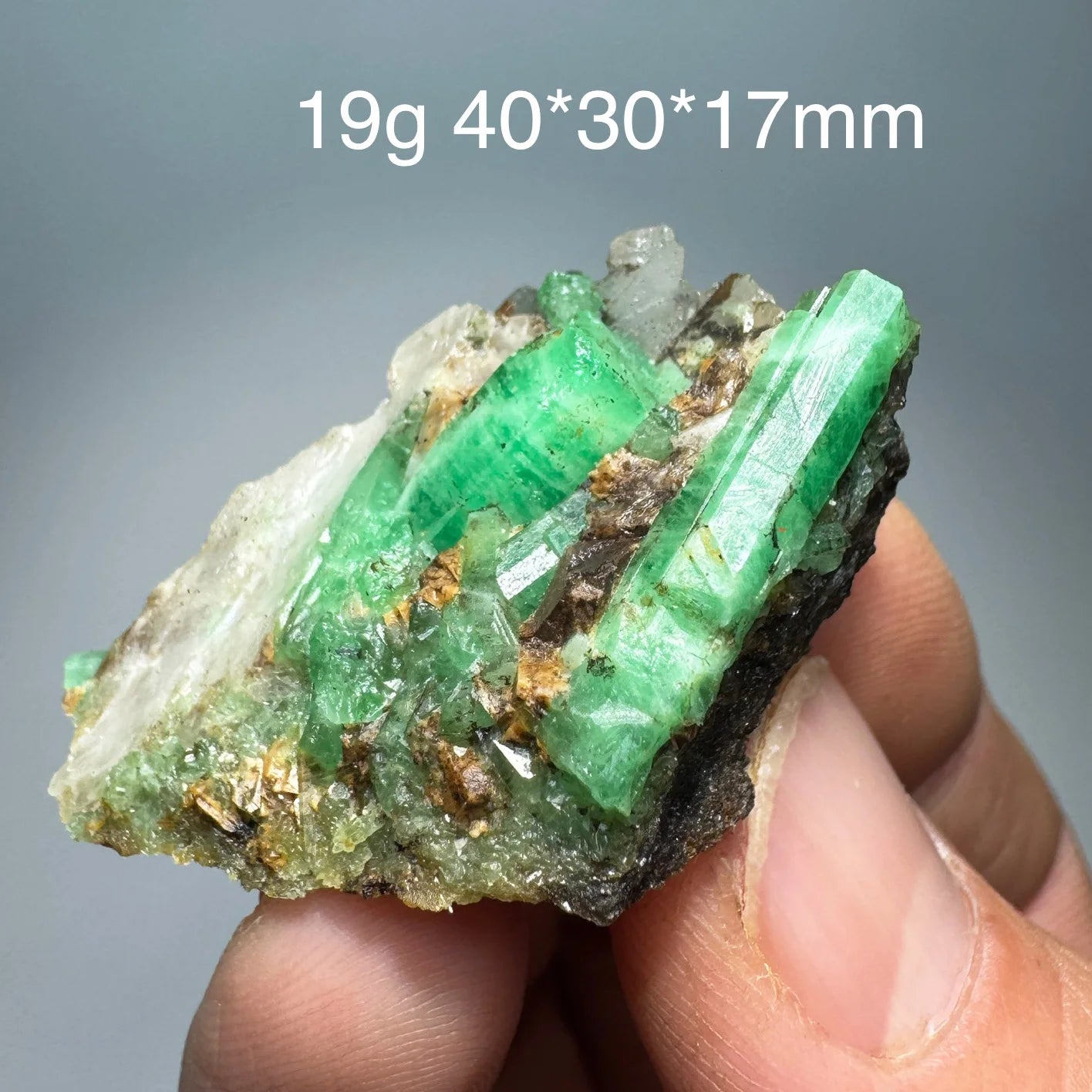 Natural Emerald &amp; Healing Quartz