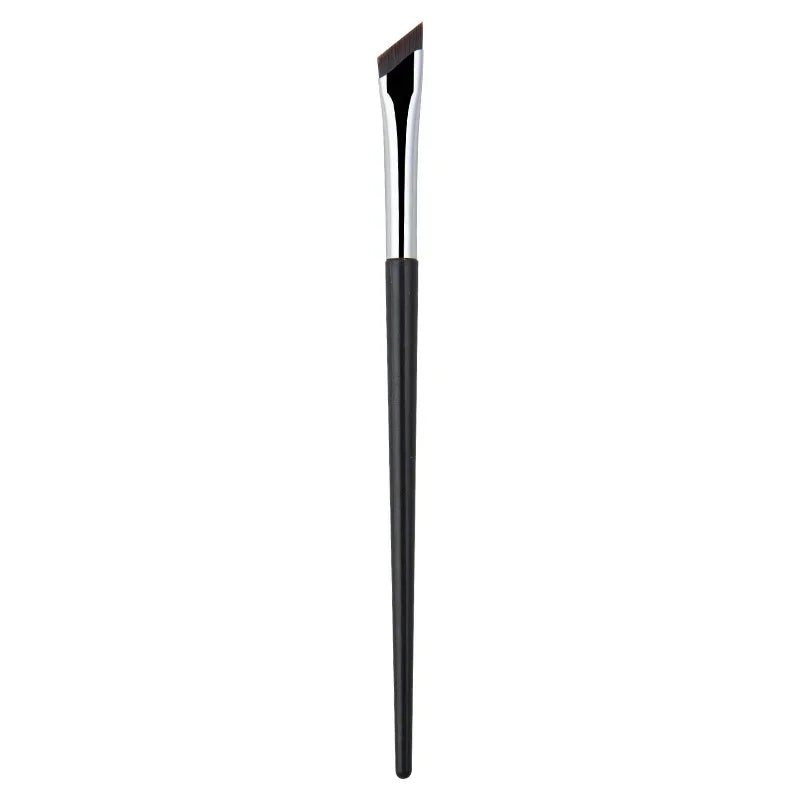 Slim Angled Eyeliner Brush - The Perfect Makeup Tool
