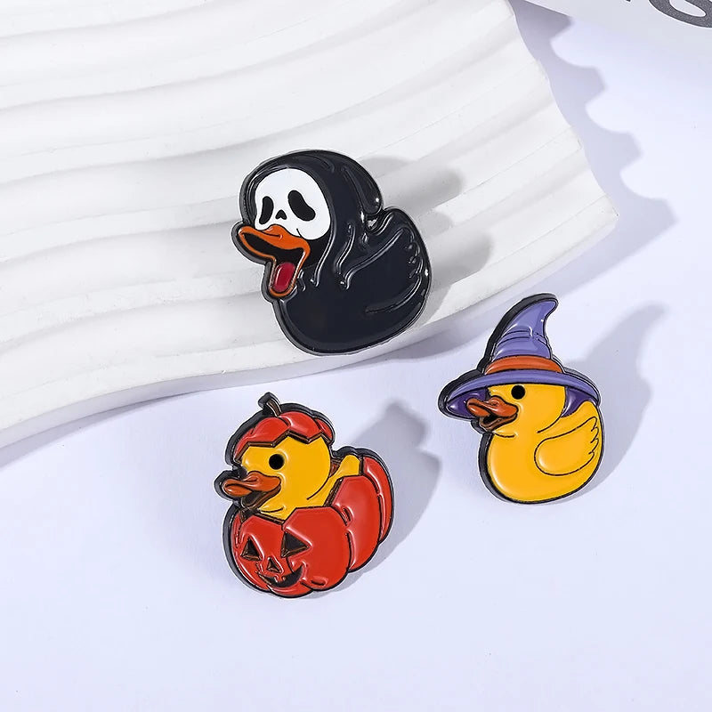Halloween Pumpkin Animal Enamel Pins Ghost Capybara Grim Reaper Duck Spooky Season Brooches Lapel Badge Jewelry Gift for Friends