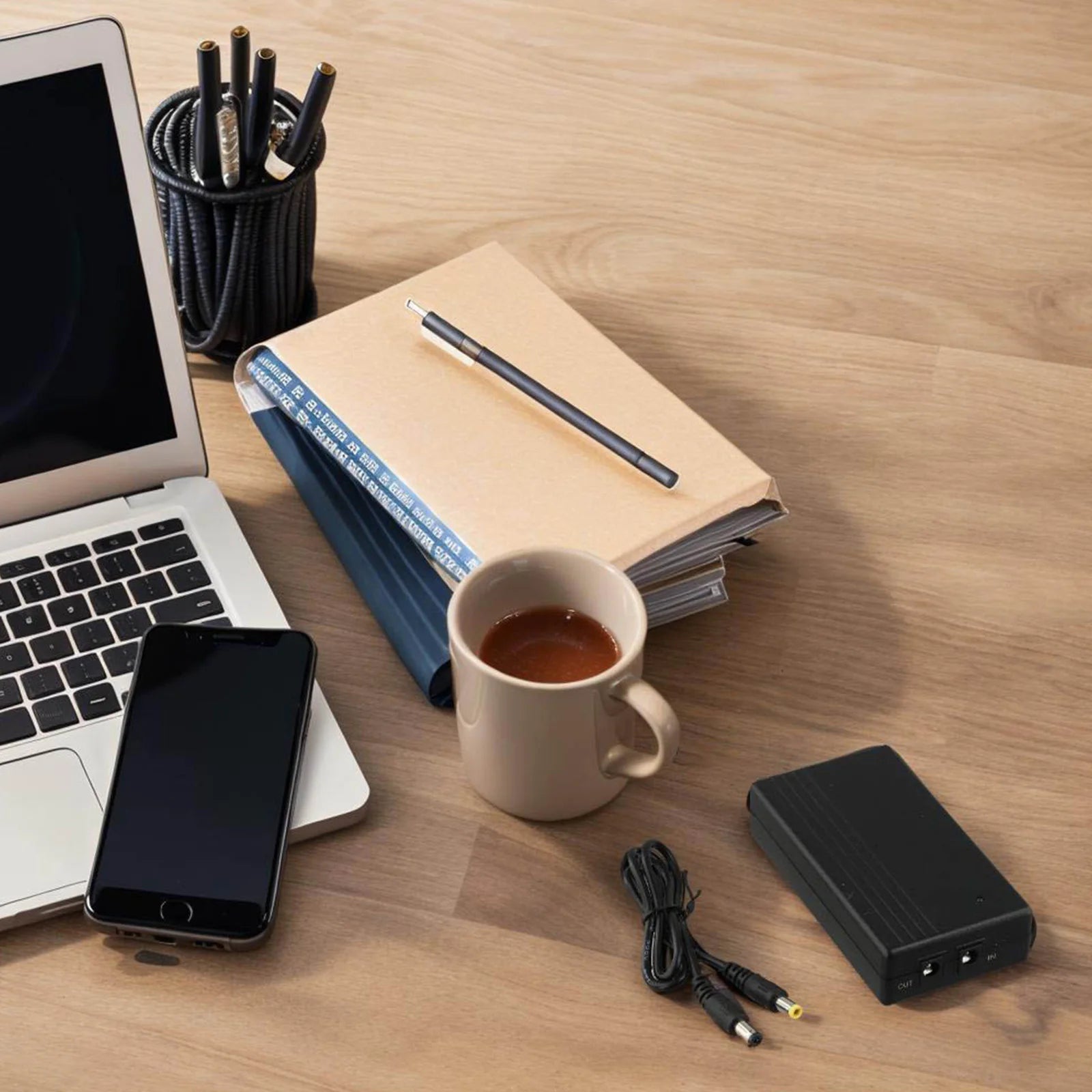 22.2W Power Supply 12V UPS Power Backup Solution Environmentally Friendly Materials Trickle Constant Current Charger