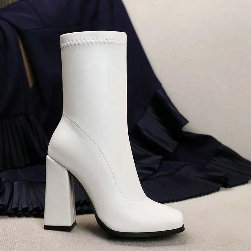 Plus Size Stretchy High Heels Black and White