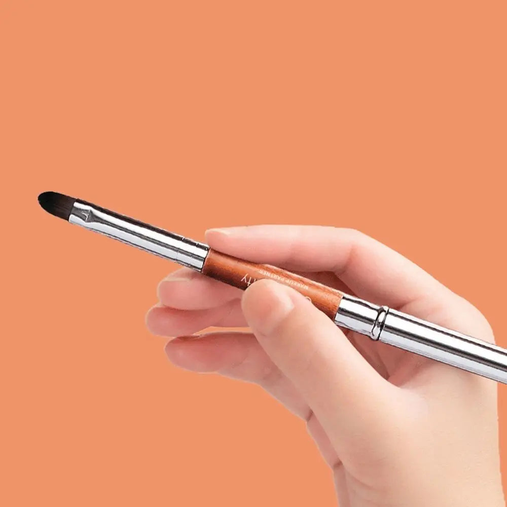 Cọ Son Đa Năng Có Nắp - Quý Phái Cho Nữ