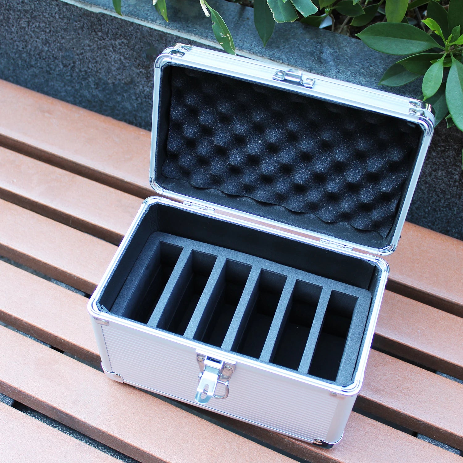 3.5 Hard Drive Protection Box - Safely Stores 6 HDDs