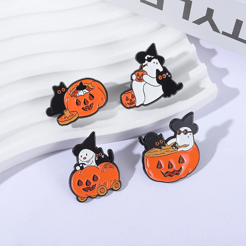 Halloween Pumpkin Animal Enamel Pins Ghost Capybara Grim Reaper Duck Spooky Season Brooches Lapel Badge Jewelry Gift for Friends