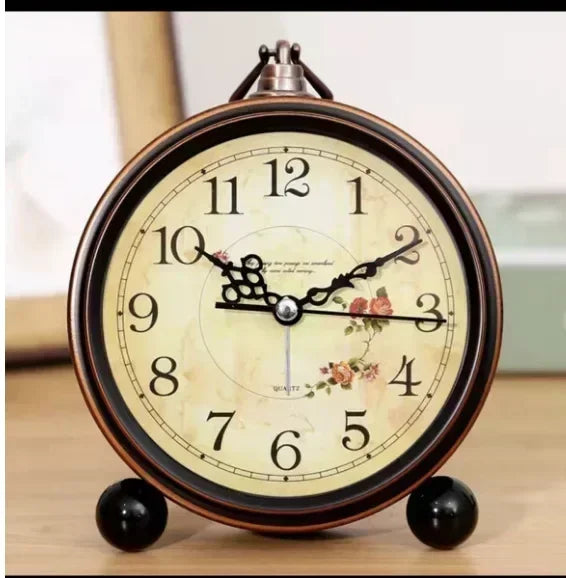 Đồng hồ báo thức treo tường vintage kim loại siêu tĩnh - Daisan Mart