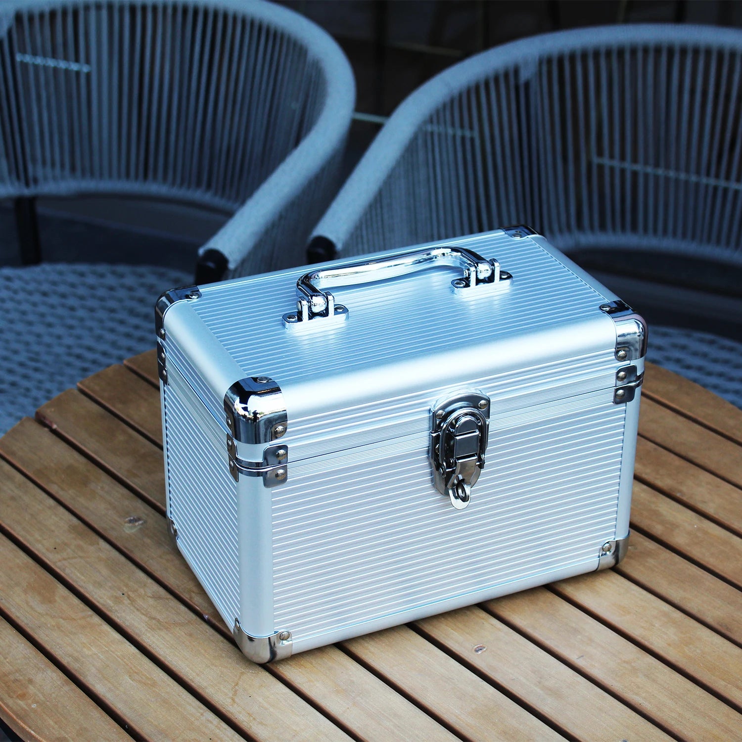 3.5 Hard Drive Protection Box - Safely Stores 6 HDDs