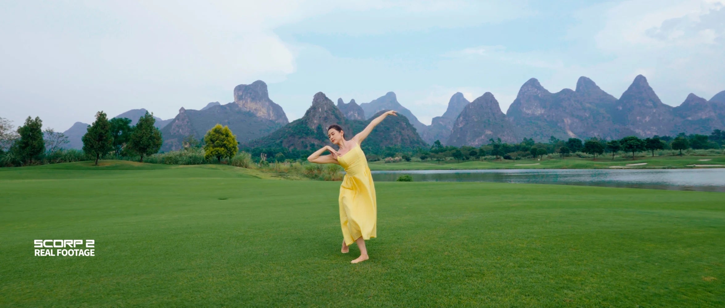 FeiyuTech SCORP 2[Official]Camera Gimbal Stabilizer Built-in AI Tracker Upgrade Joystick Touch Screen for Mirrorless DSLR Camera