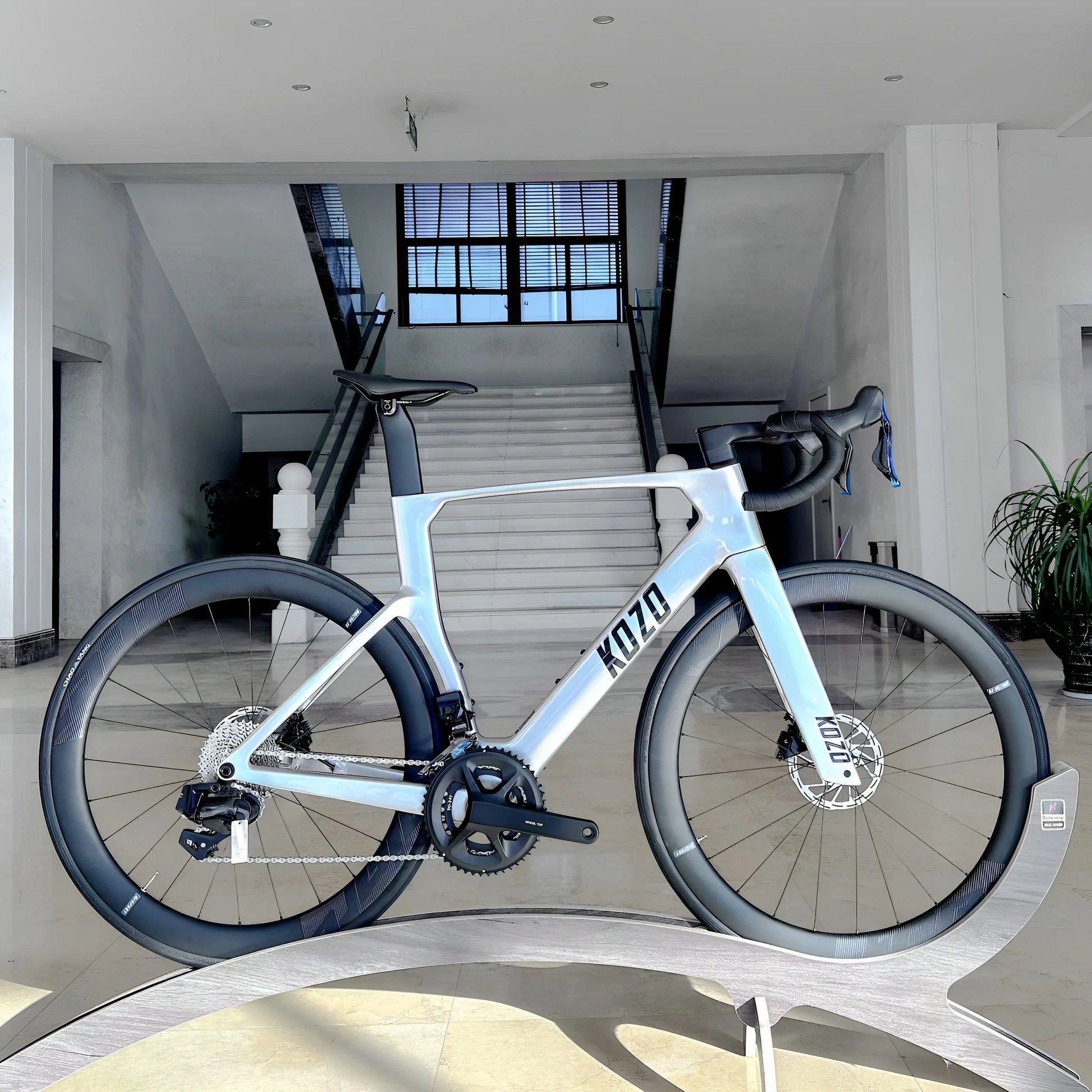 Xe Đạp Đua Carbon Tùy Chỉnh KOZO - Daisan Mart