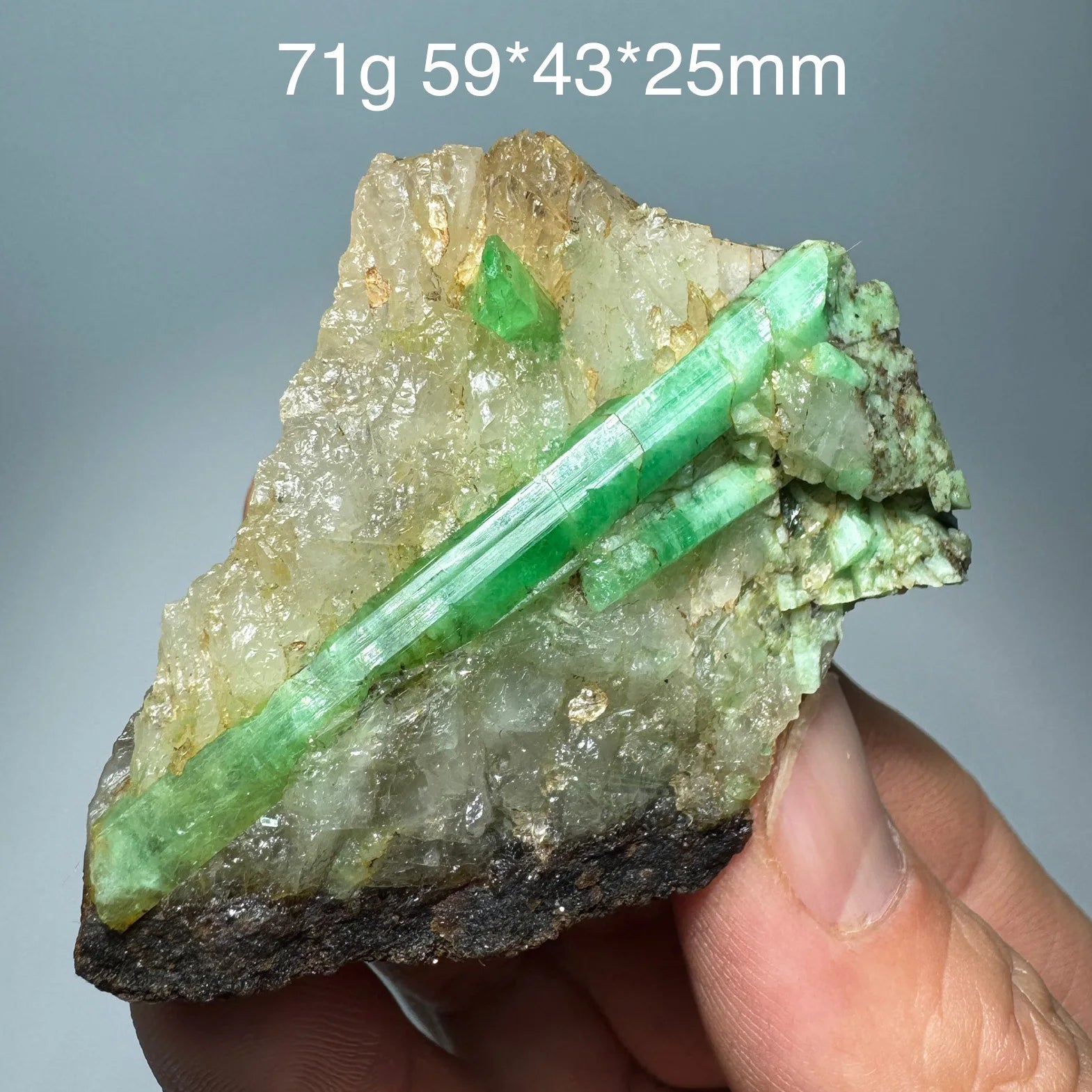 Natural Emerald &amp; Healing Quartz