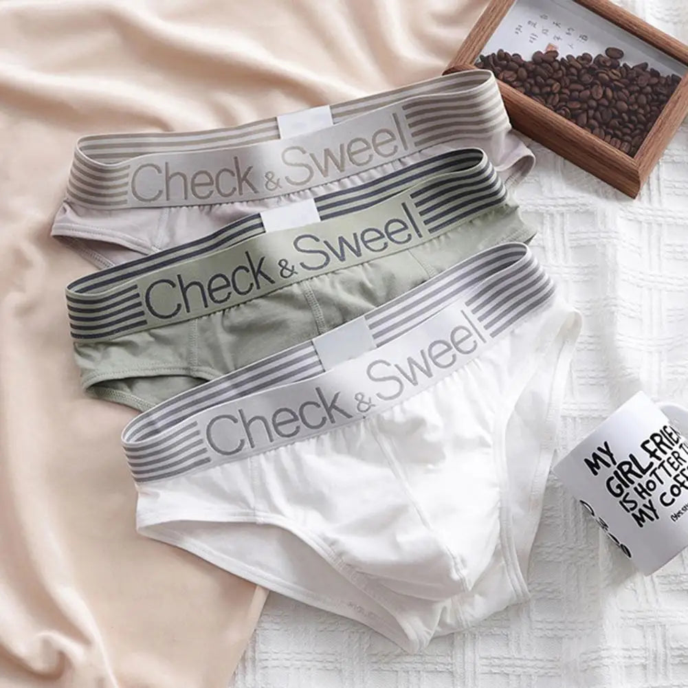 Quần Tam Giác Thoáng Khí In Chữ Mặc Ngủ Và Hằng Ngày