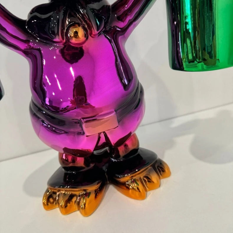 Modern Plastic Sculptures - Luxurious and Stylish