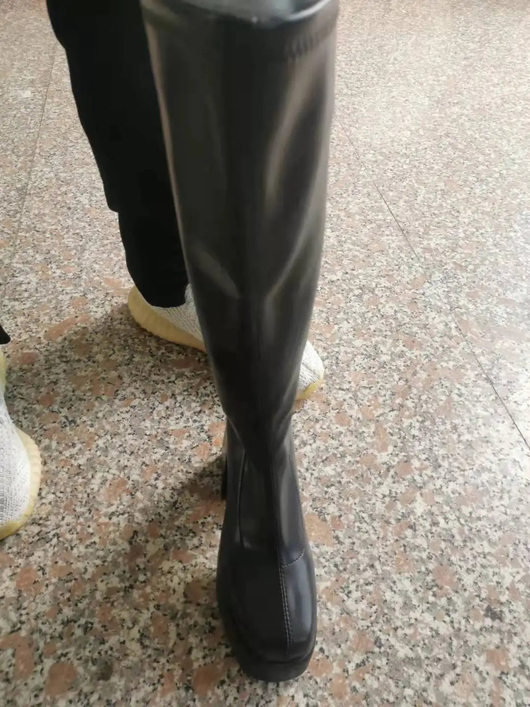 Giày Cao Cổ Đính Đá Quyến Rũ Nữ - Phong Cách & Tiện Dụng