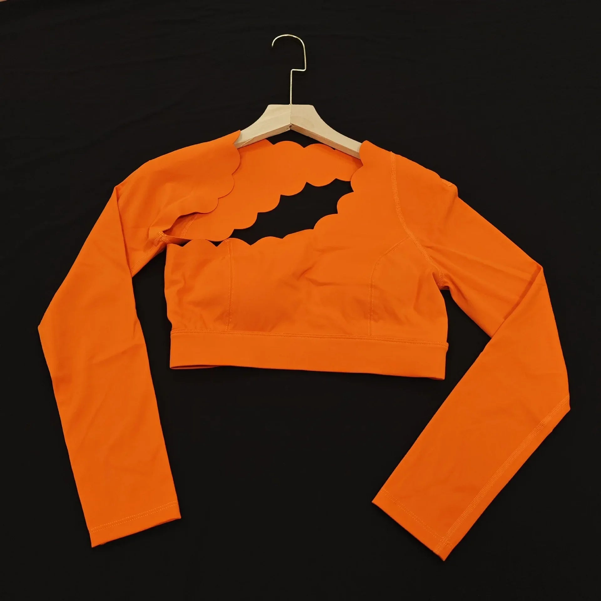 Áo Thun Nữ Lệch Vai Ôm Body Thể Thao Gợn Sóng