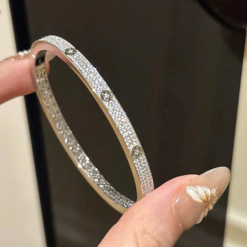 Classic luxury semi-circular 925 silver ring with stones