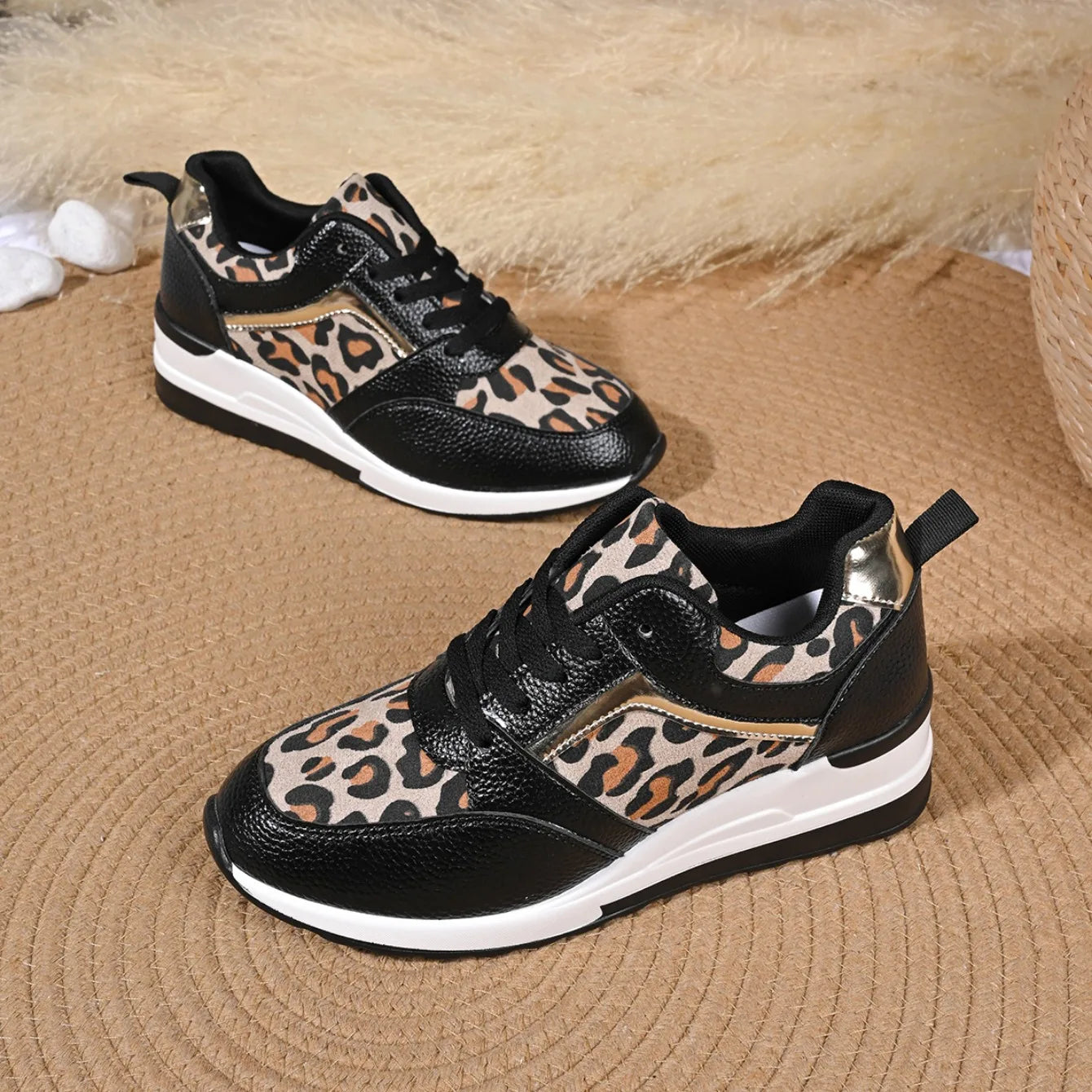 Giày Thể Thao Nữ Đế Xuồng Báo Thời Trang 2024