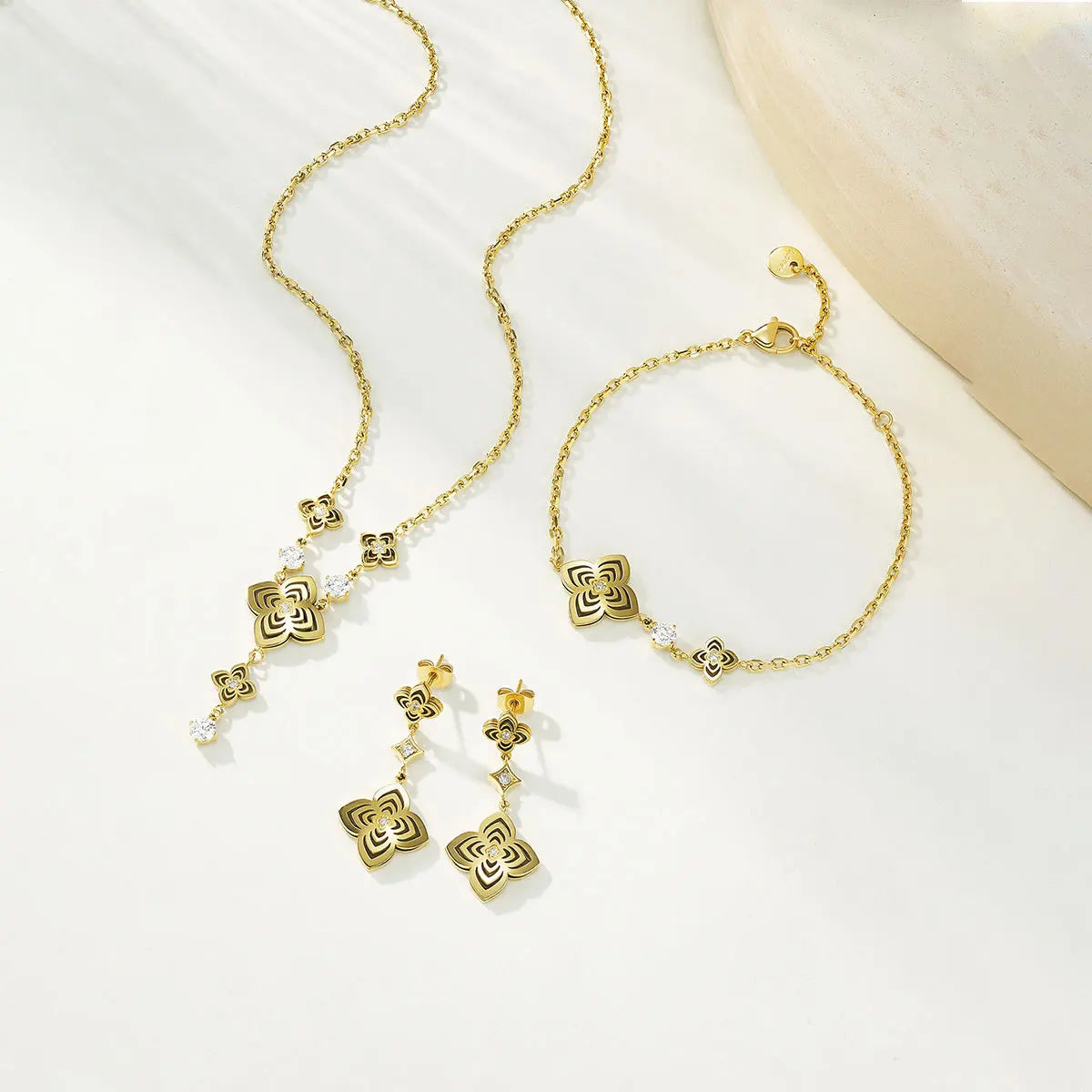 Unique Luxurious 18K Gold Plated Flower Jewelry Set