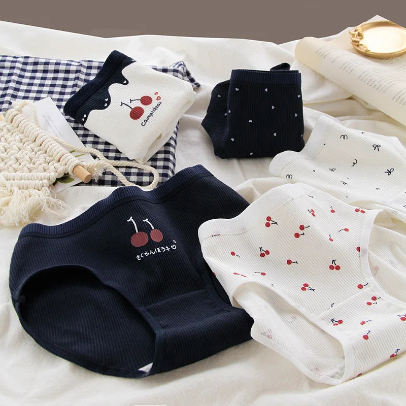 Women's Cotton Panties - White Lace, Seamless, 5 Pieces