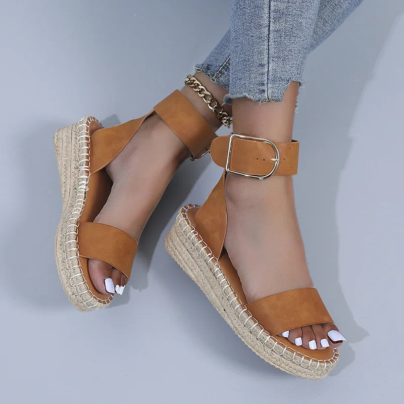 Dép xuồng nữ thoải mái đế quang lớn xuân hè 2024