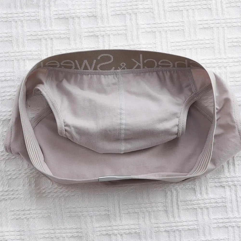 Quần Tam Giác Thoáng Khí In Chữ Mặc Ngủ Và Hằng Ngày