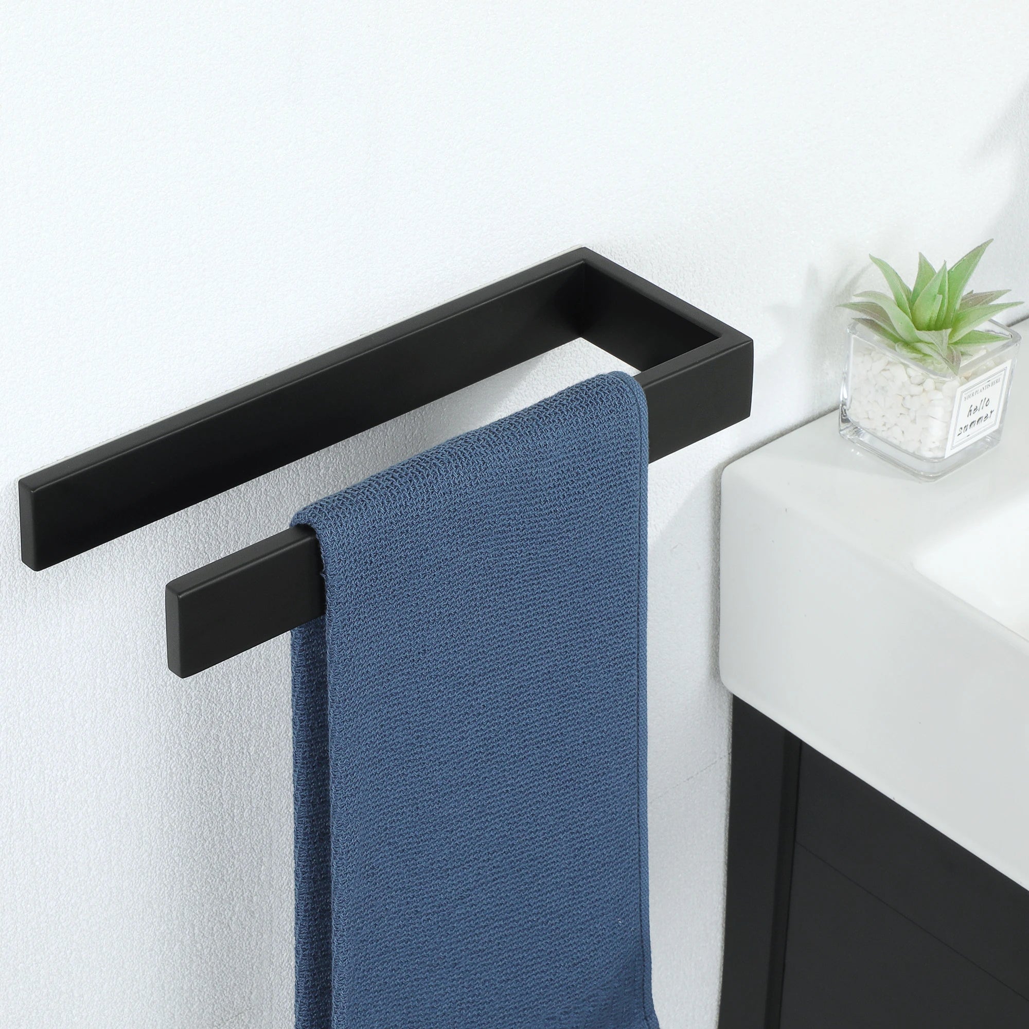 ###Phụ Kiện Phòng Tắm Đen: Móc Áo, Kệ Khăn, Giá Giấy