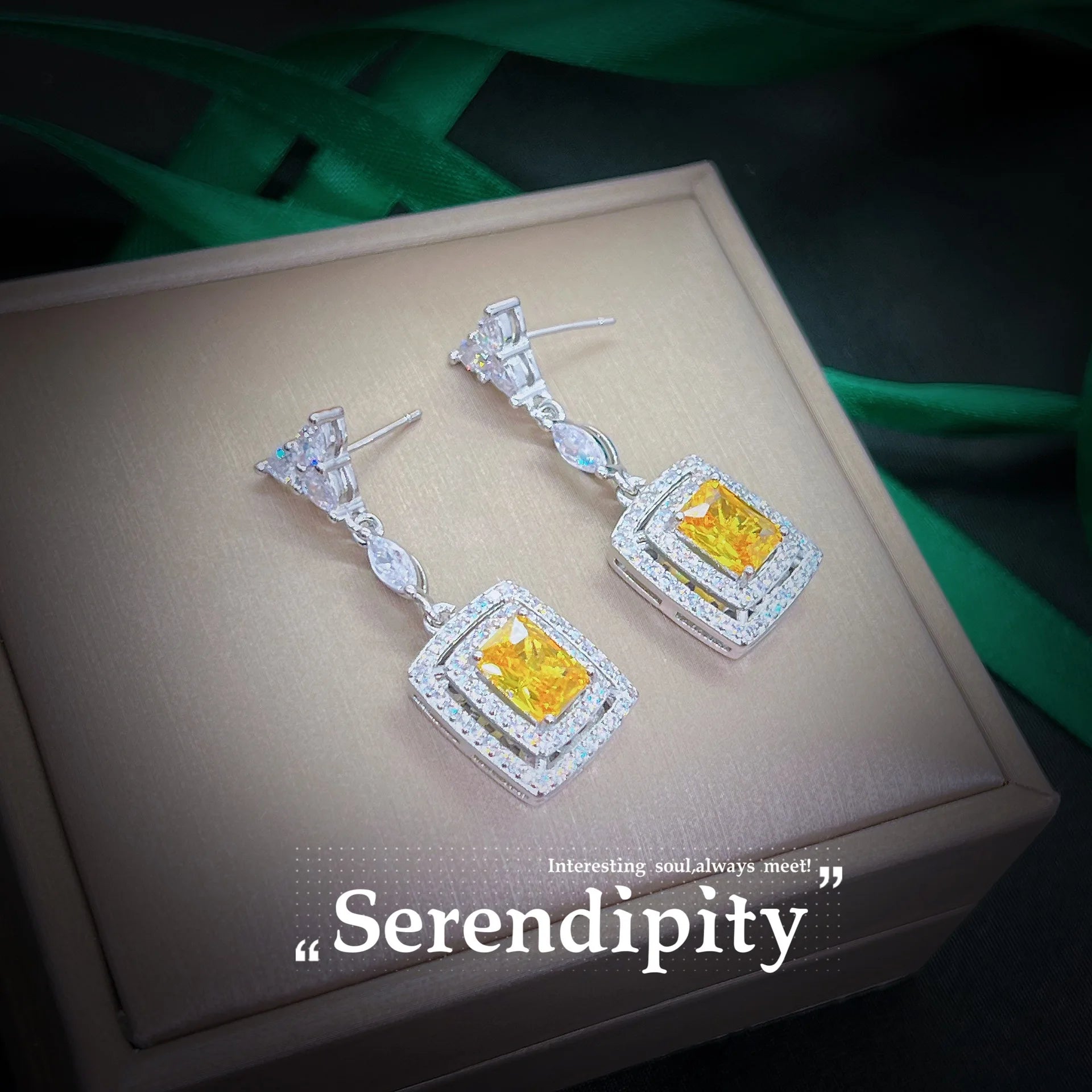 Luxurious Silver Jewelry Set with Sparkling Zircon Stones for Women