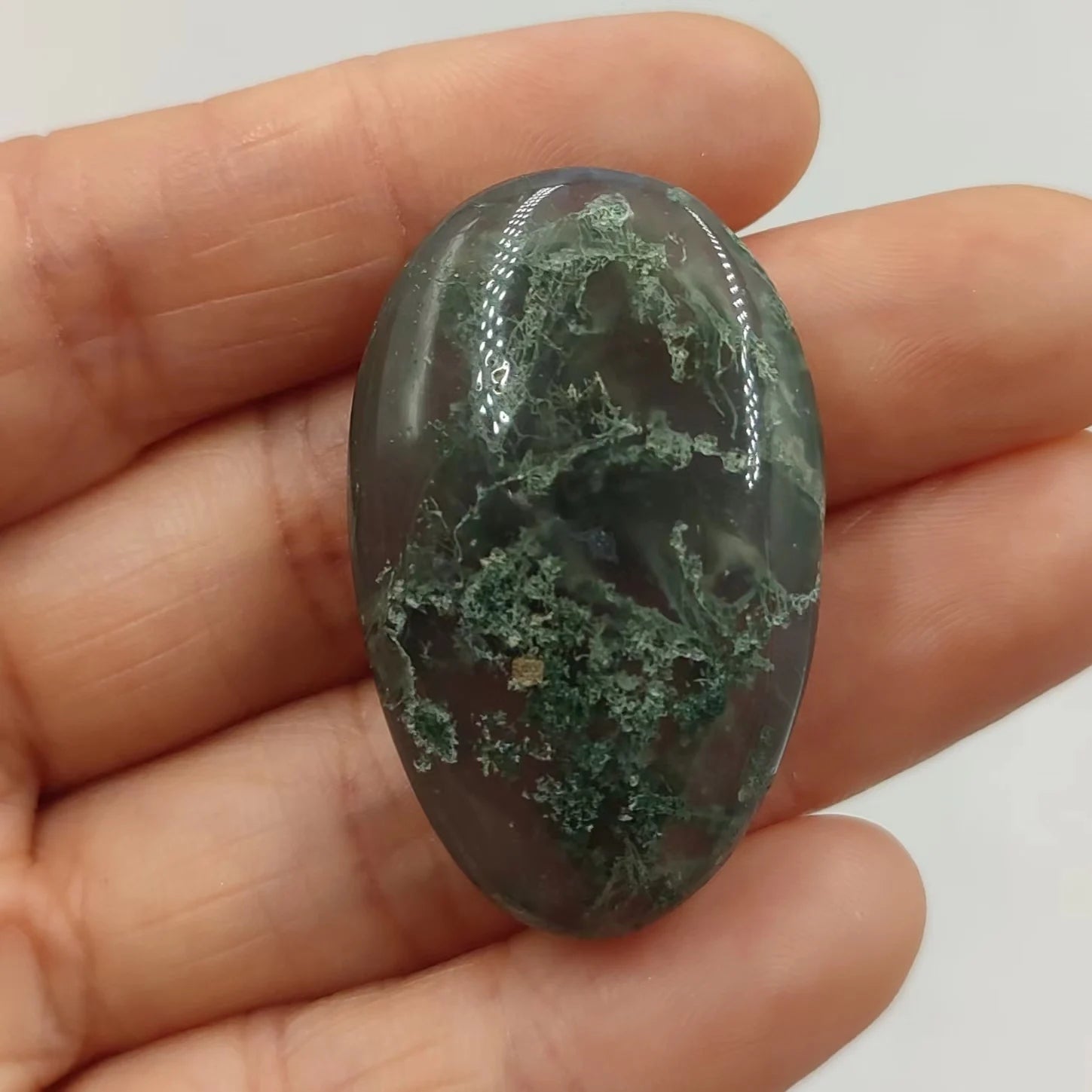 Natural Moss Quartz Stone - Decoration &amp; Healing