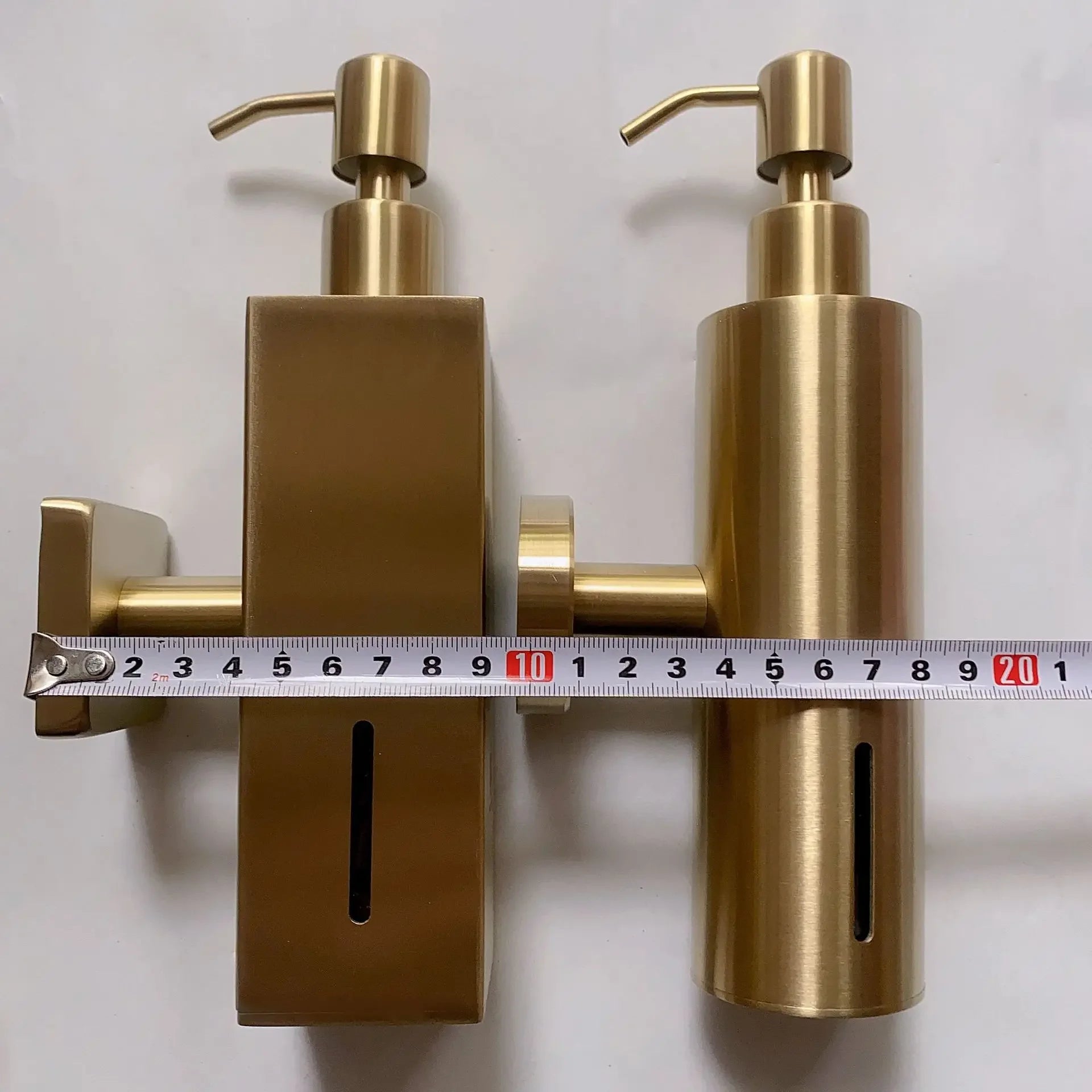 Bình Xà Phòng Inox 250ML Treo Tường Vàng Đen Khách Sạn - Daisan Mart