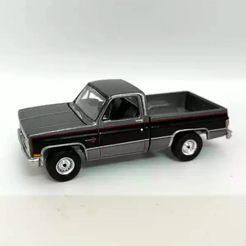 Mô Hình Xe Ranger 1984 1:64 Xanh Trắng - Quà Tặng Độc Quyền - Daisan Mart